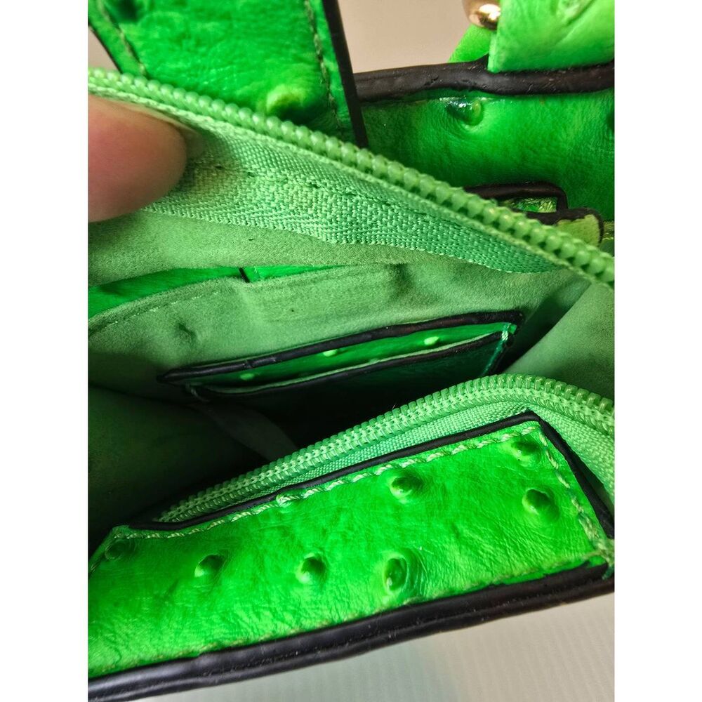 Phone Crossbody Neon Green Bumpy Crocodile Pattern - Picture 6 of 10